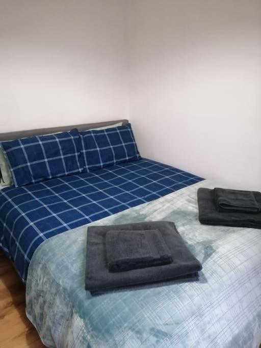 Stylish One Bed Flat With Private Parking Lejlighed Aberdeen Eksteriør billede