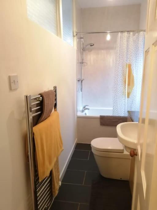 Stylish One Bed Flat With Private Parking Lejlighed Aberdeen Eksteriør billede
